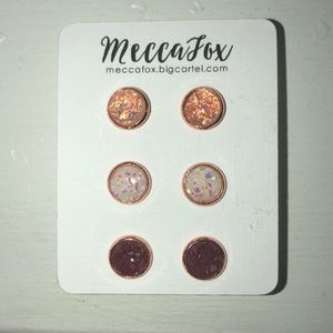 Cute earrings, never worn